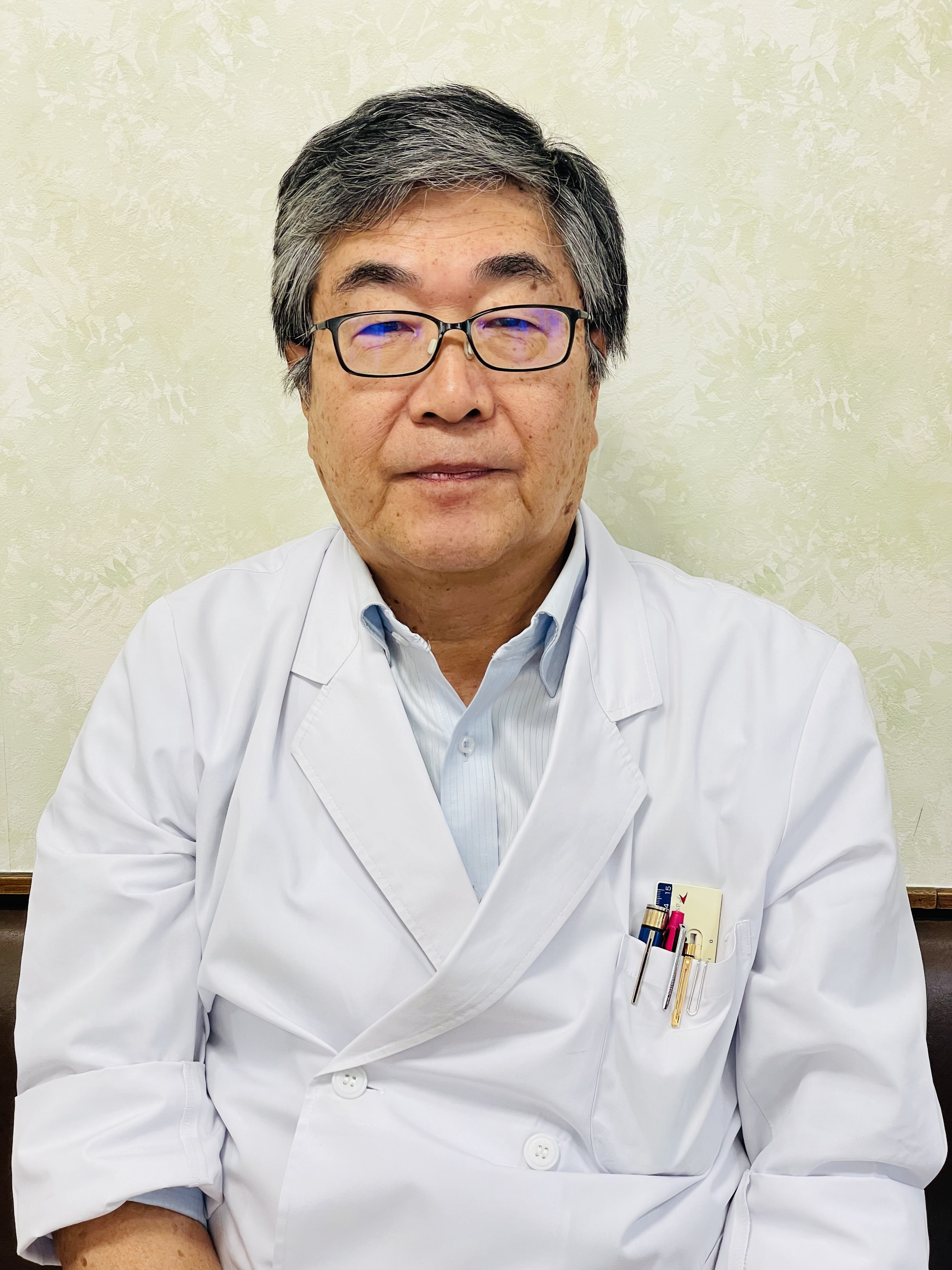 会長　尾崎　直